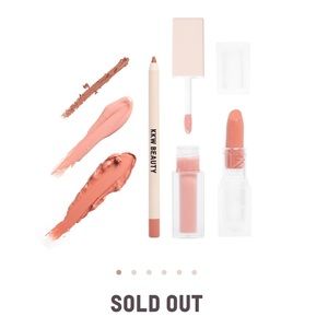 Sold out Kim kardashian lip bundle